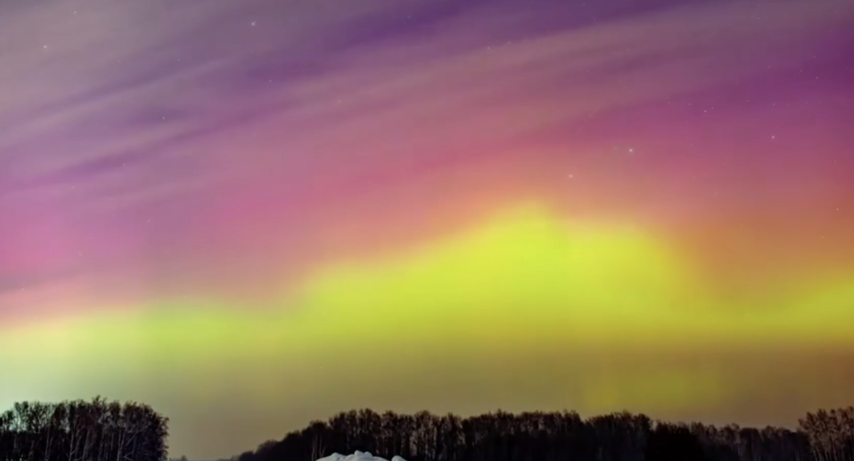 Фото Небо над Новосибирском засияло: 10 невероятных кадров полярного сияния 11